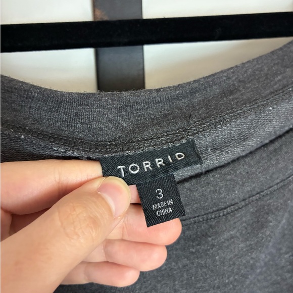 Torrid Off Shoulder Charcoal Gray Top Comfortable Material Stretch size 3X - Picture 10 of 12
